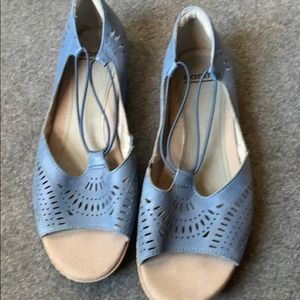 Earth Cut Out Leather Flats